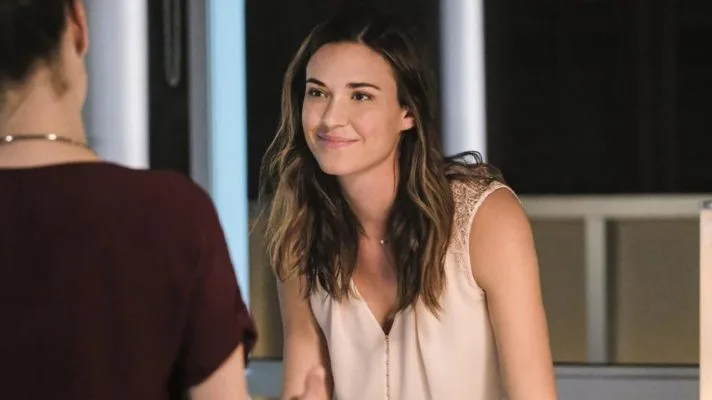 Odette Annable é promovida ao elenco principal de ‘Walker’