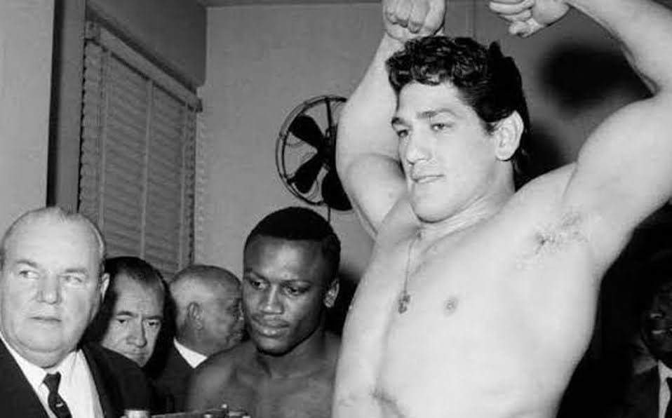 Ringo Bonavena En Una Ceremonia 0 32 554 345