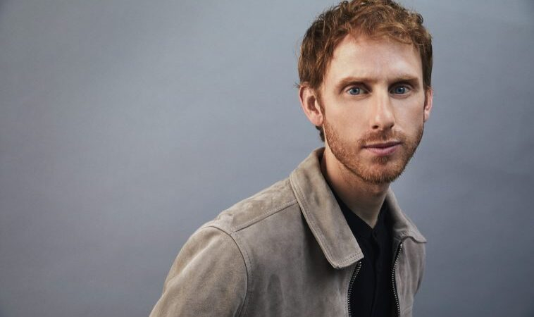 Robert Emms entra para o elenco de ‘Andor’