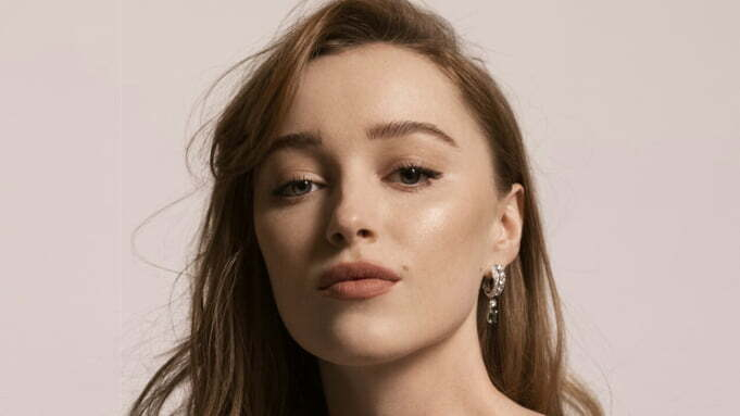 Phoebe Dynevor 1