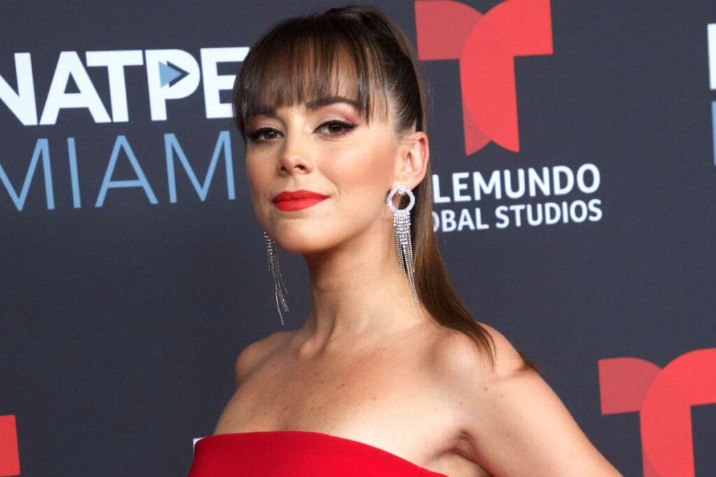mariaelisacamargomezcalent — Entre Séries mariaelisacamargomezcalent