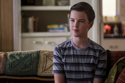 Quinta temporada de ‘Young Sheldon’ estreia este mês pelo Warner Channel