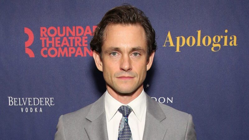 Hugh Dancy entra para elenco de revival de ‘Law & Order’