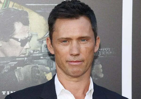 Jeffrey Donovan entra para elenco de revival de ‘Law & Order’