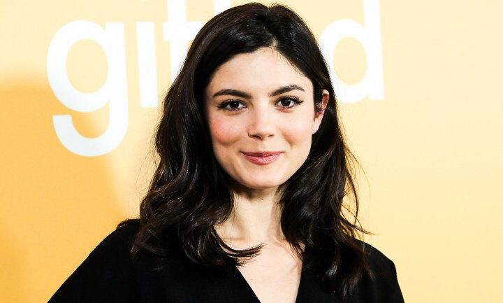 Monica Barbaro entra para o elenco de ‘At Midnight’