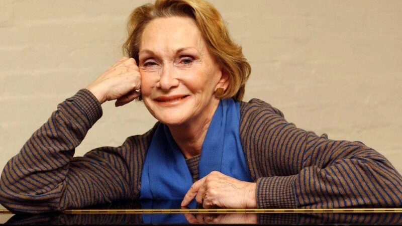 Siân Phillips é confirmada no elenco da segunda temporada de ‘Good Omens’