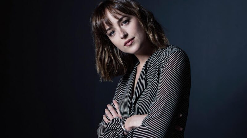 Dakota Johnson está em negociação para estrelar filme do Aranhaverso da Sony Pictures