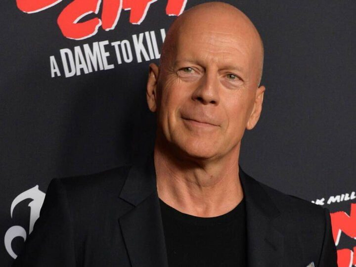 Família de Bruce Willis anuncia aposentaria do ator devido problema cerebral