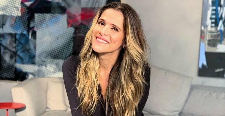 ingrid guimaraes posa de biquini e esbanja boa forma 876336 — Entre Séries ingrid guimaraes posa de biquini e esbanja boa forma 876336