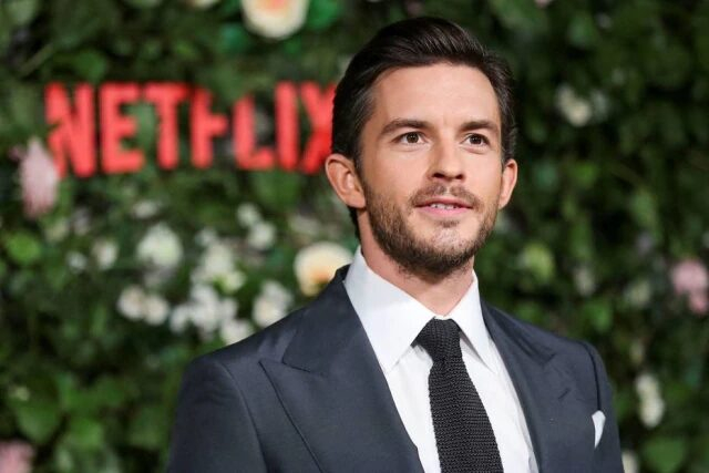 Jonathan Bailey e Felicity Jones serão protagonistas de ‘Maria’