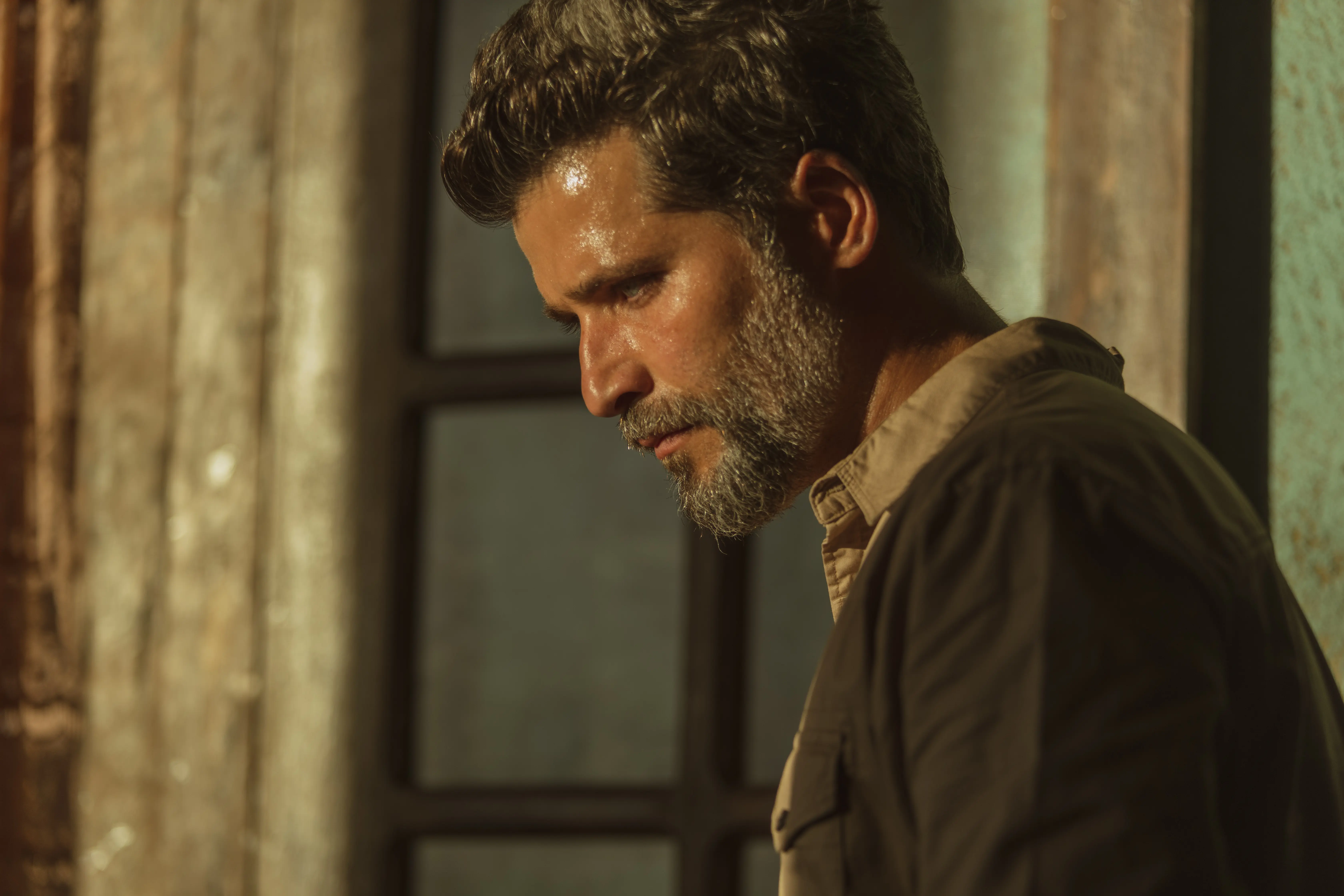 Santo S01 E01 20211027 Manolopavon 1u4a9397 Scaled | Entre Séries Santo Netflix Bruno Gagliasso