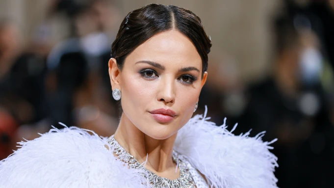 Eiza González entra para o elenco de ‘La Máquina’