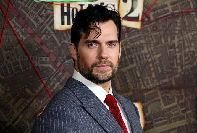 Henry Cavill será protagonista de adaptação de ‘Warhammer 40,000’