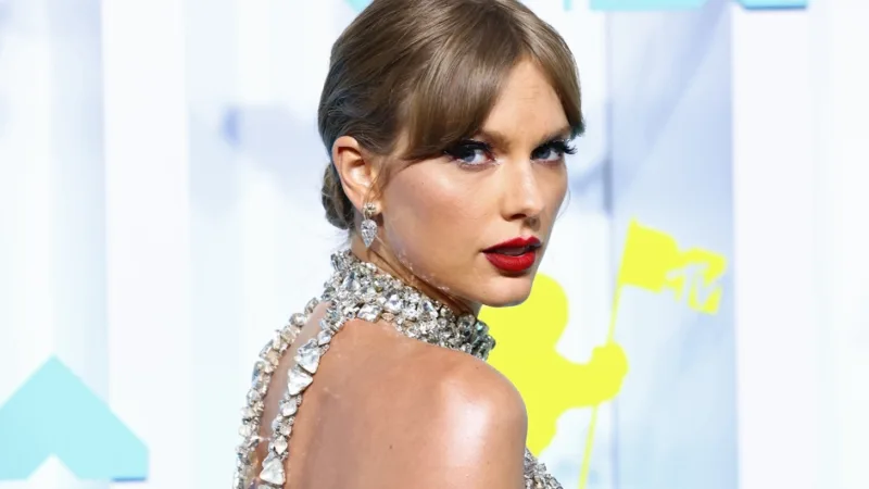 Taylor Swift fará sua estreia como diretora em projeto para Searchlight Pictures