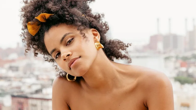 Zazie Beetz e Tom Hardy estão finalizando negociações para estrelar nova série da Apple TV+