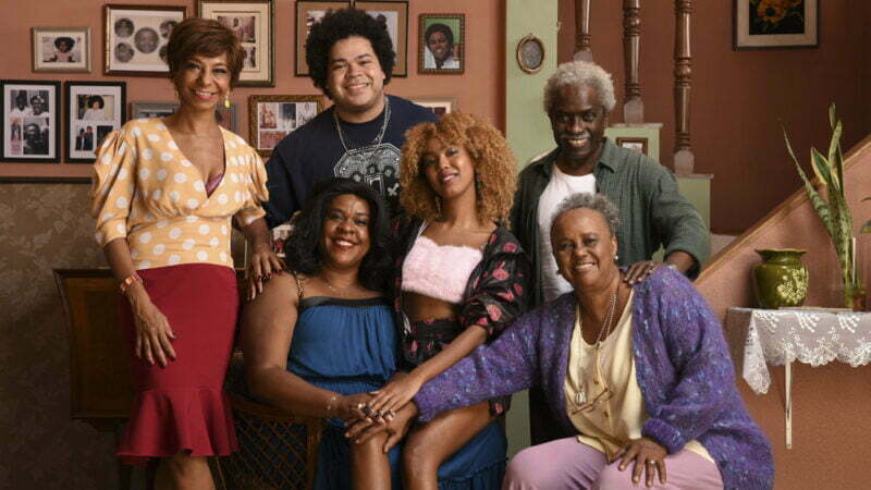 Comédia ‘Barraco de Família’ ganha trailer oficial e data de lançamento