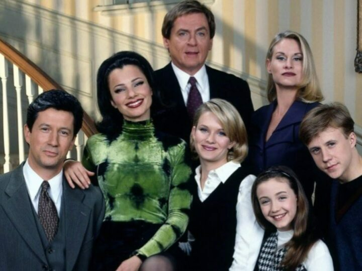 ‘The Nanny’ chega à programação da Warner Channel na próxima semana