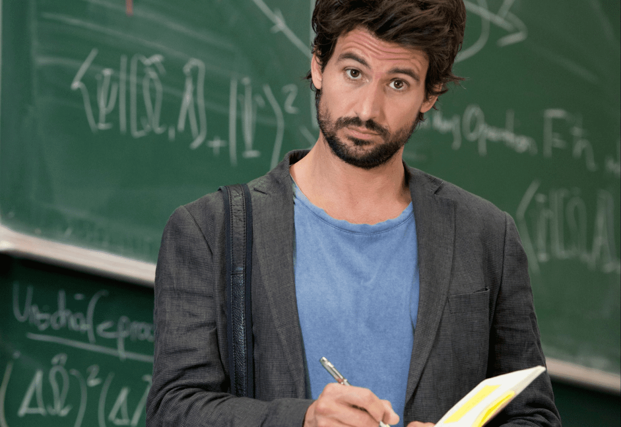 Einstein-AXN — Entre Séries Einstein AXN