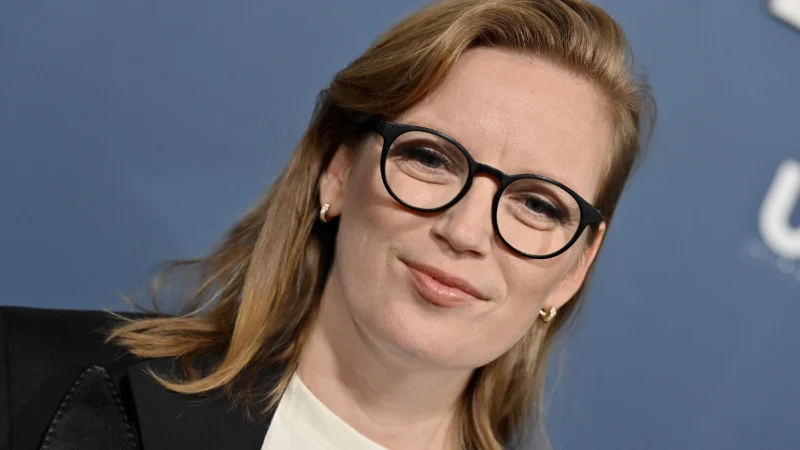 Sarah Polley negocia para dirigir versão live-action de ‘Bambi’