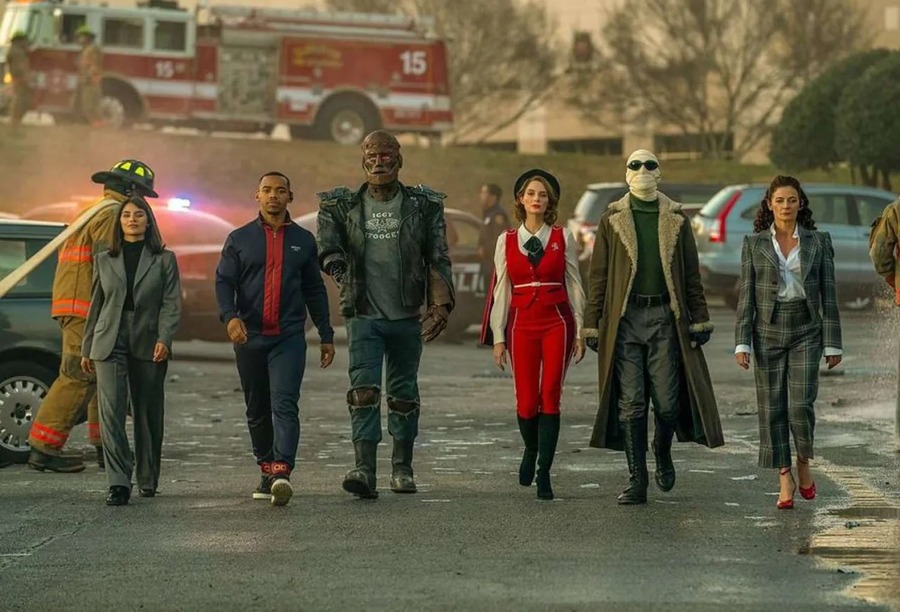 Doom Patrol Season 4 1 Da79a2f42d7a4d8089181d482068a106 | Entre Séries Patrulha Do Destino