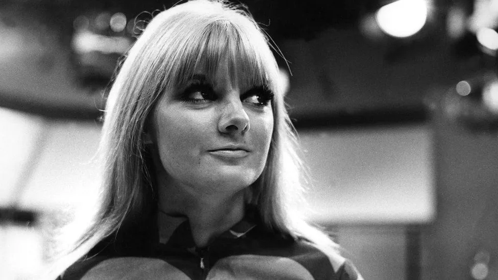 anneke wills doctor who — Entre Séries