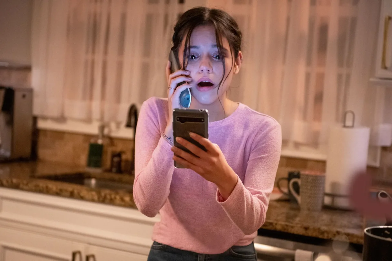 jenna ortega fora de pânico — Entre Séries Jenna Ortega Pânico 7