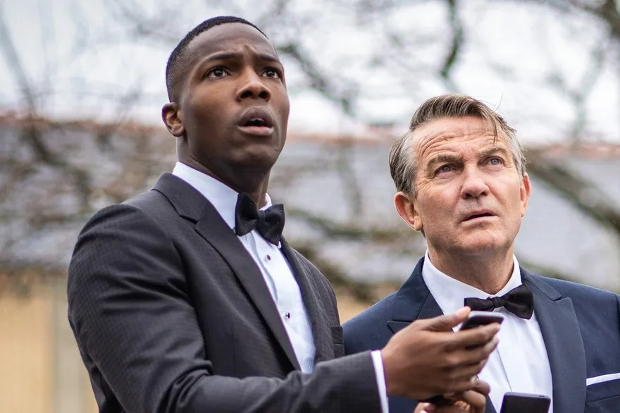 tosin cole bradley walsh doctor who — Entre Séries