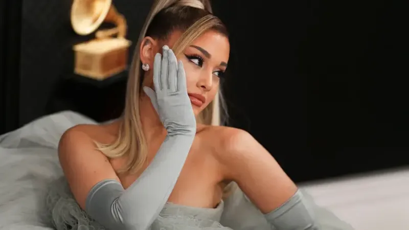 Música | Ariana Grande confirma novo álbum para março