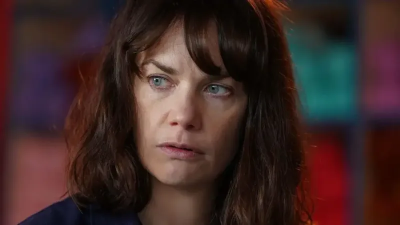 Paramount+ divulga trailer de ‘A Mulher na Parede’