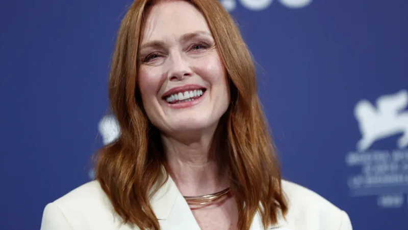 Julianne Moore estará em nova minissérie da Netflix