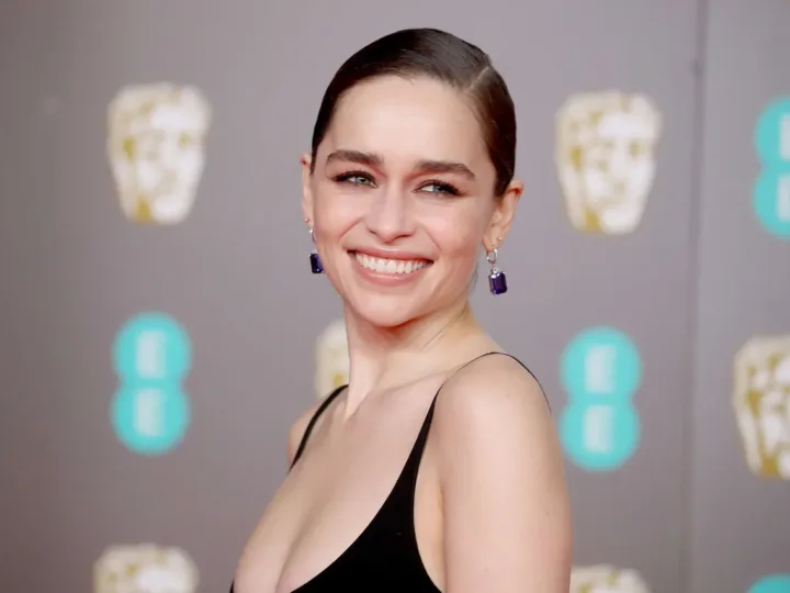 Emilia Clarke será protagonista de ‘PONIES’ para o Peacock