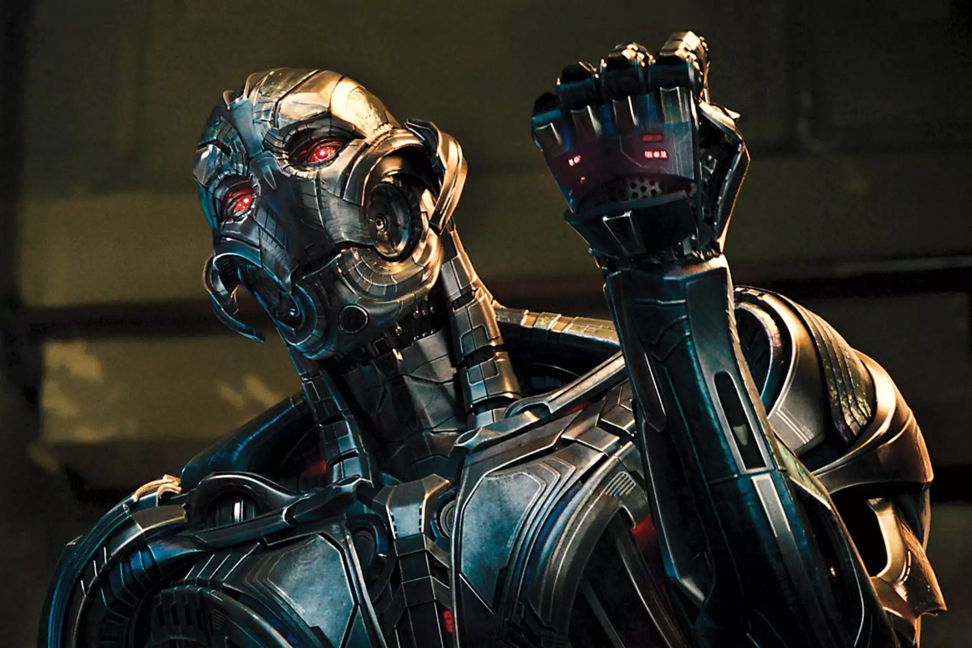 20221110-ovicio-vingadores-ultron-2 — Entre Séries James Spade Ultron Visão branco