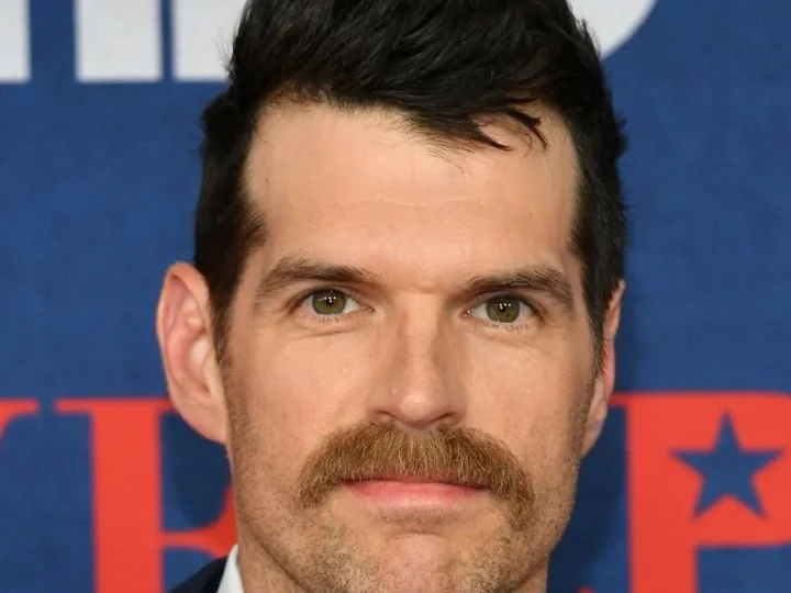 Timothy Simons entra para o elenco da segunda temporada de ‘Percy Jackson e os Olimpianos’