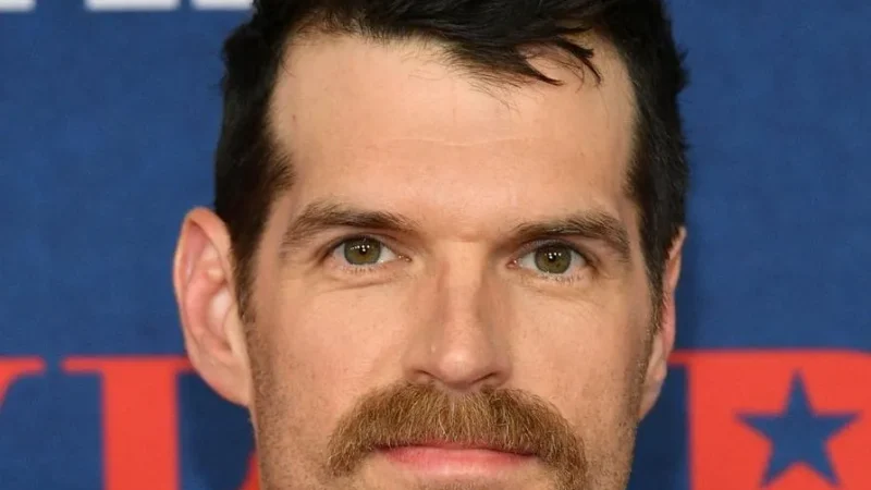 Timothy Simons entra para o elenco da segunda temporada de ‘Percy Jackson e os Olimpianos’