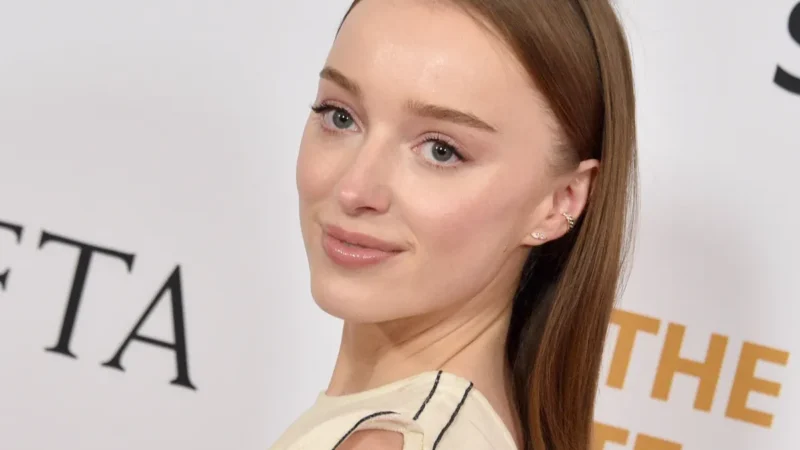 Phoebe Dynevor entra para o elenco de ‘Famous’