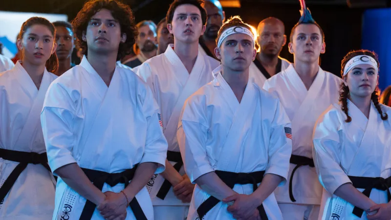 Episódios finais de ‘Cobra Kai’ ganham data de estreia pela Netflix