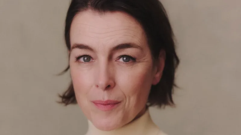 Olivia Williams e Callum Kerr entram para o elenco da terceira temporada de ‘A Roda do Tempo’