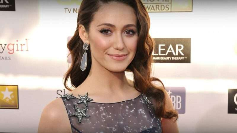 Emmy Rossum negocia protagonizar nova série do Hulu