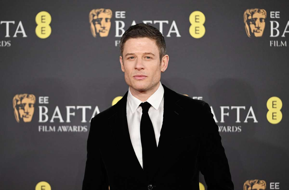 2025 ee bafta film awards arrivals — Entre Séries James Norton Wavewalker