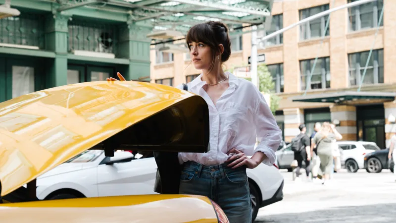 Assista ao novo trailer de ‘Amores Materialistas’