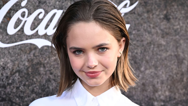 Ryan Kiera Armstrong será protagonista de nova versão de ‘Buffy, A Caça-Vampiro’ ao lado de Sarah Michelle Gellar