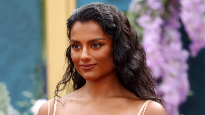 ‘O Diabo Veste Prada 2’ confirma Simone Ashley no elenco