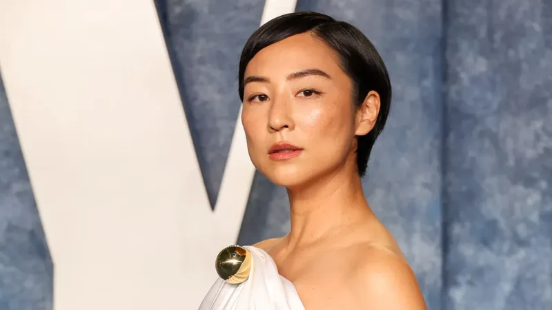 Greta Lee Best Offer Wins