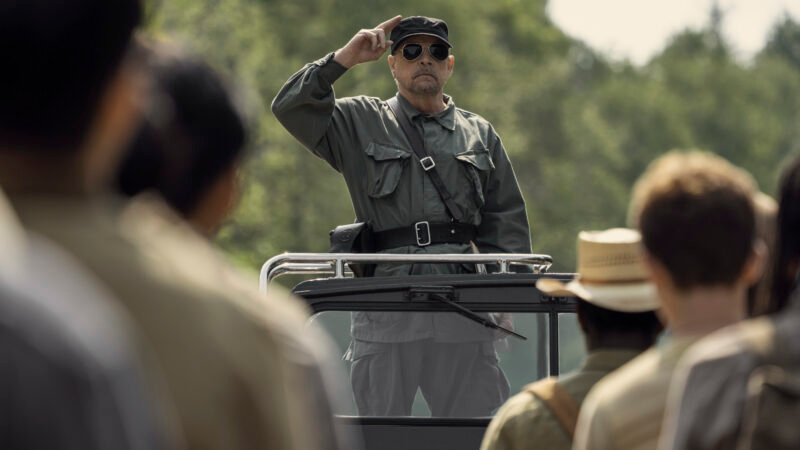 ‘A Longa Marcha – Caminhe ou Morra’ ganha novo trailer