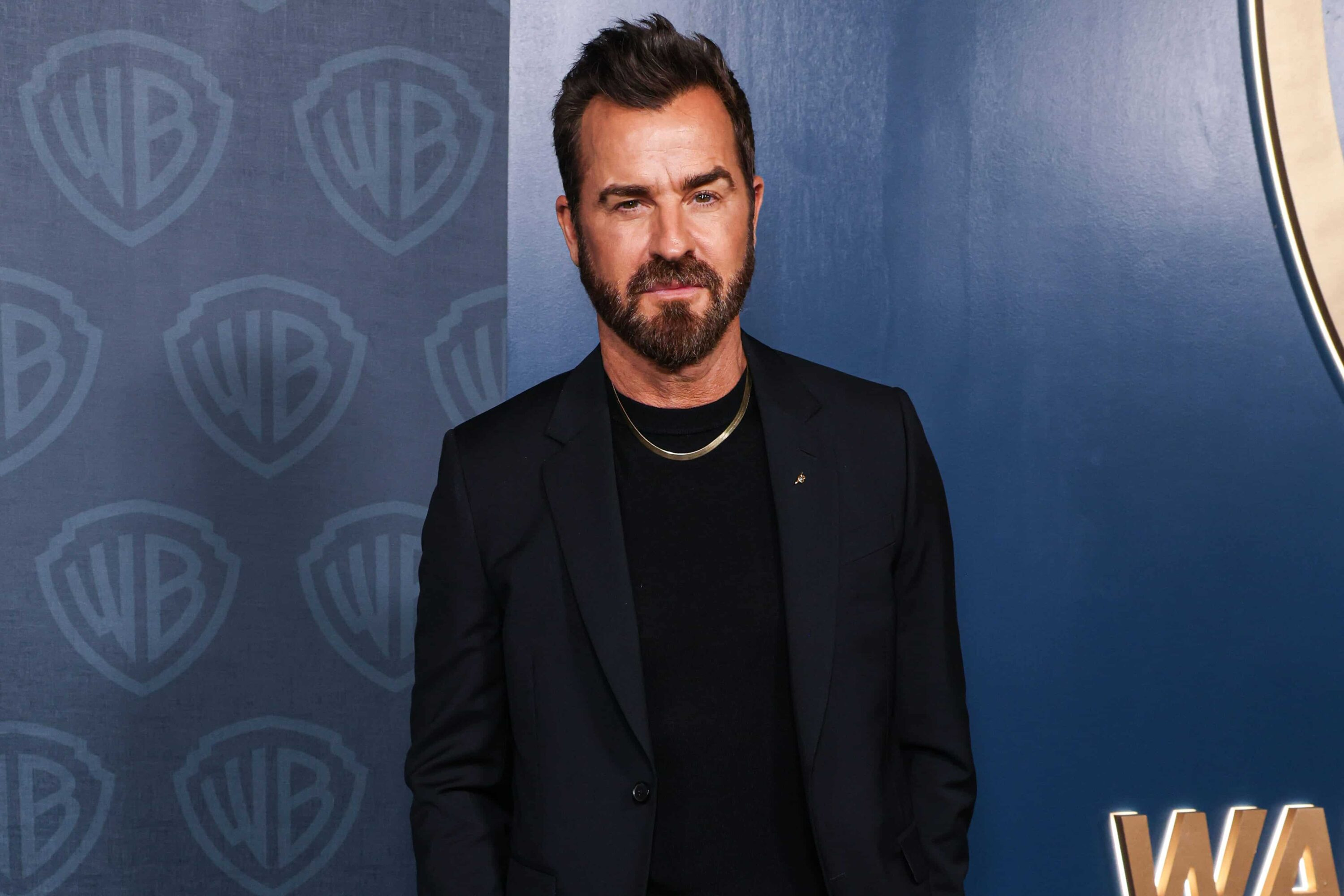 18 Justin Theroux Scaled | Entre Séries Justin Theroux - Wild Things