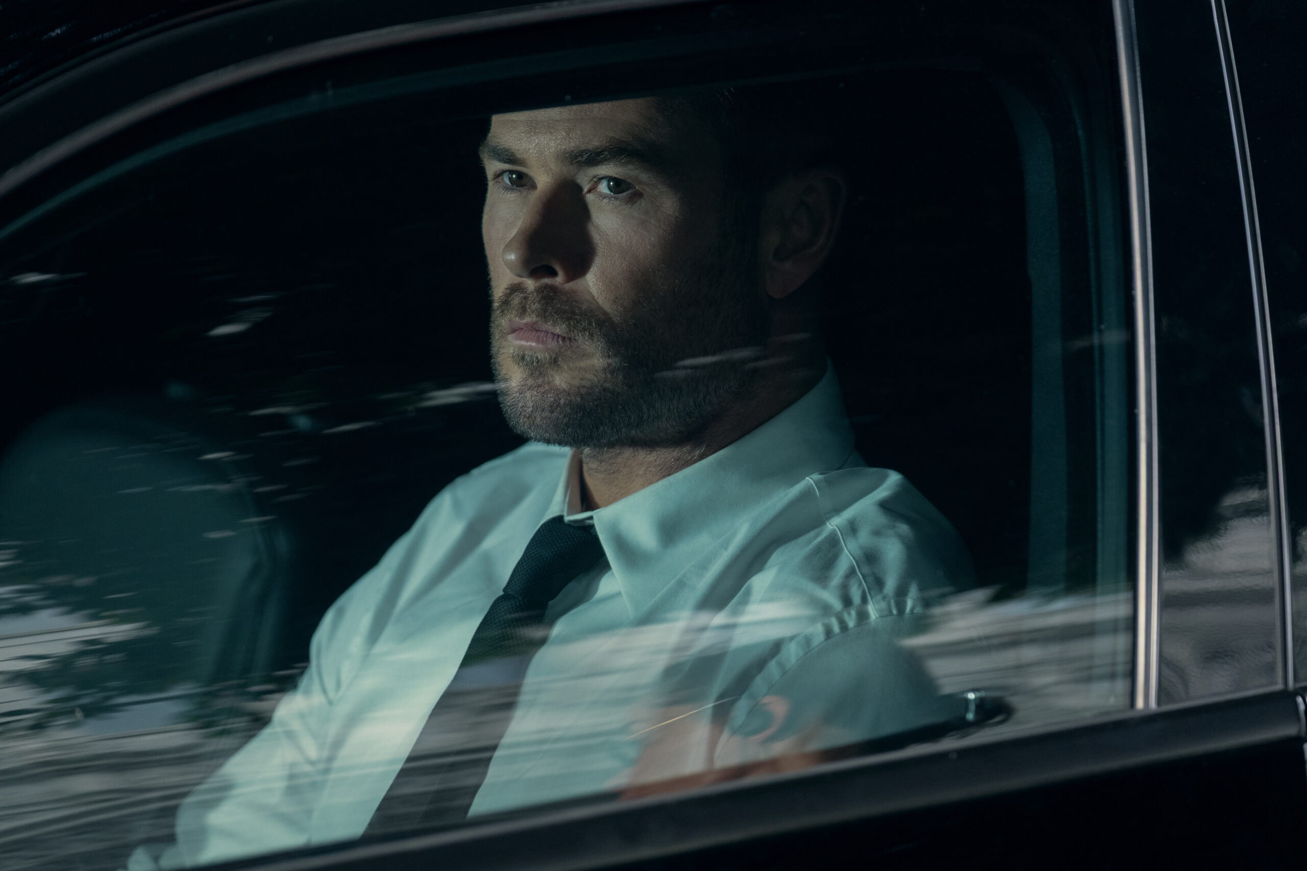 Chris Hemsworth - Caminhos Do Crime (crime 101)