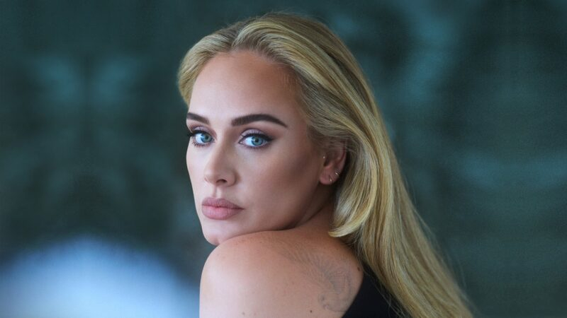 Adele fará estreia no cinema em adaptação de ‘Chore para o Céu’, novo filme de Tom Ford