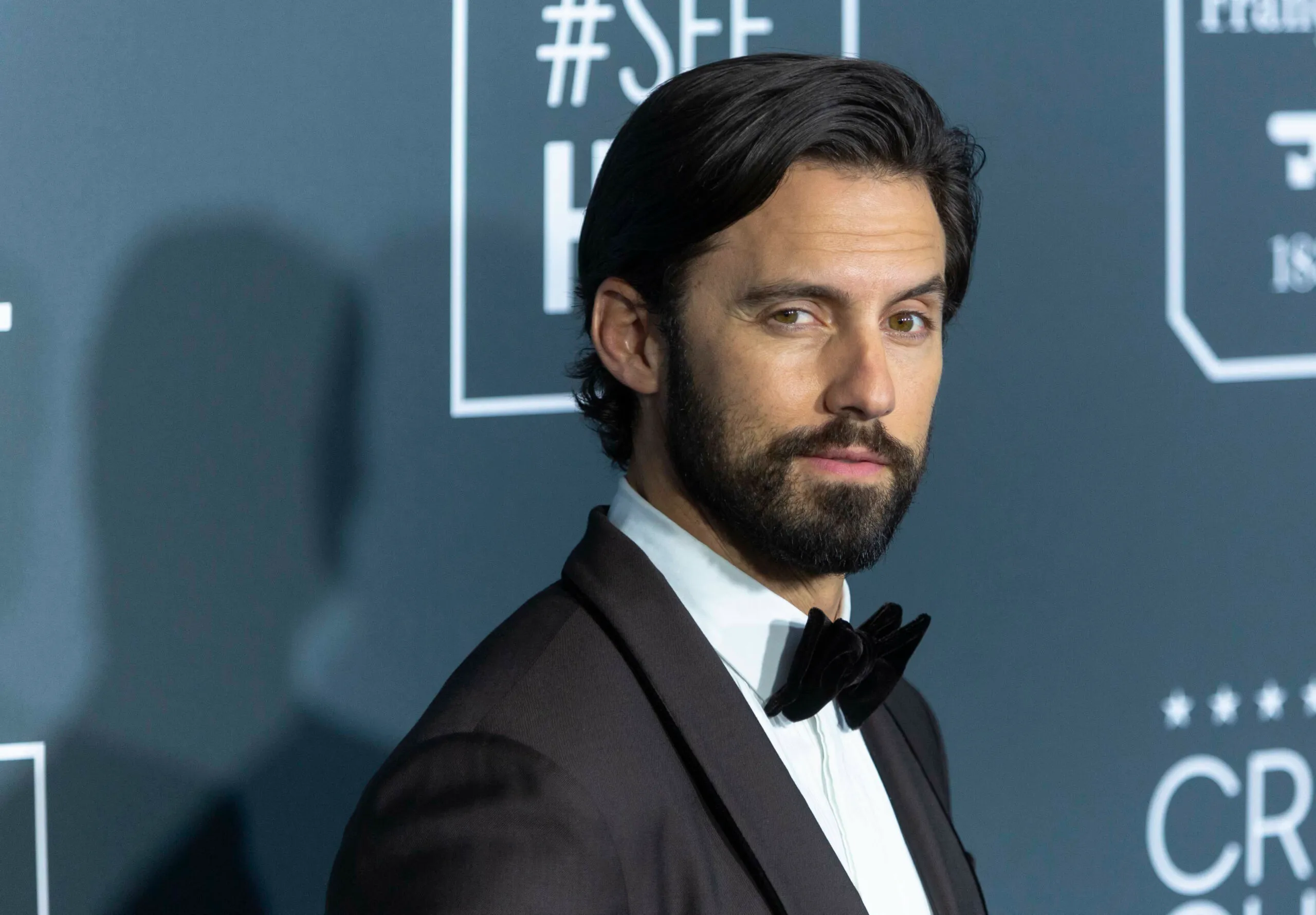 Milo Ventimiglia Ap 19014352420387 Scaled | Entre Séries Milo Ventimiglia - American Blue - Hbo Max