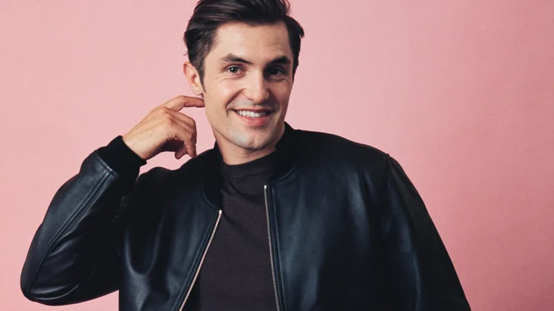 Phil Dunster entra para elenco de ‘Como Treinar o Seu Dragão 2’