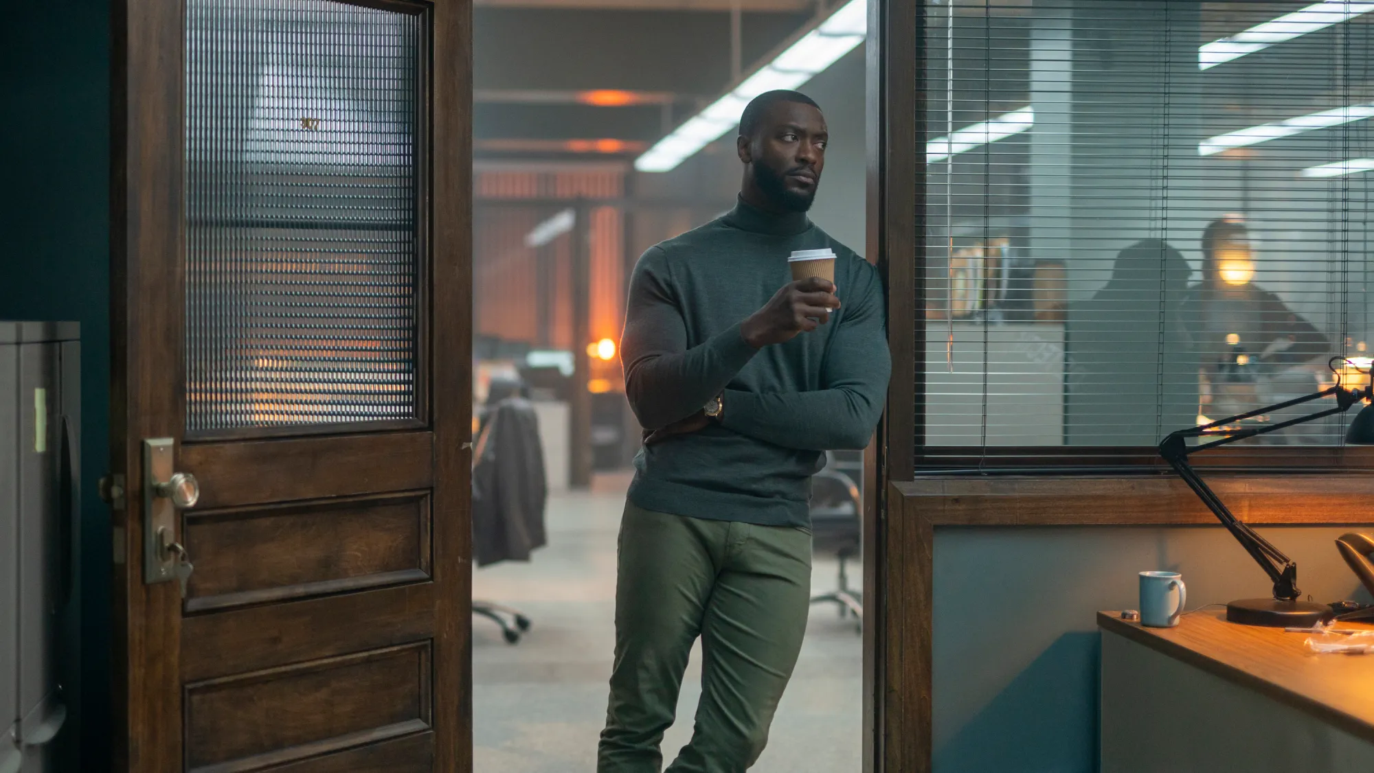 Cross S1 Ut 230215 Andker 00019r Crop 3000 | Entre Séries Cross S1 Ut 230215 Andker 00019r Crop 3000